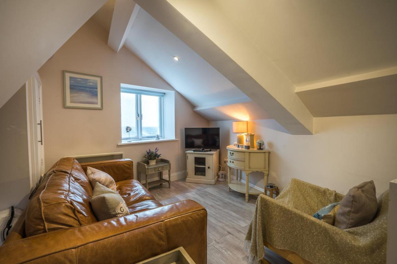 Trinity Mews Apartment ทอร์คิ ภายนอก รูปภาพ