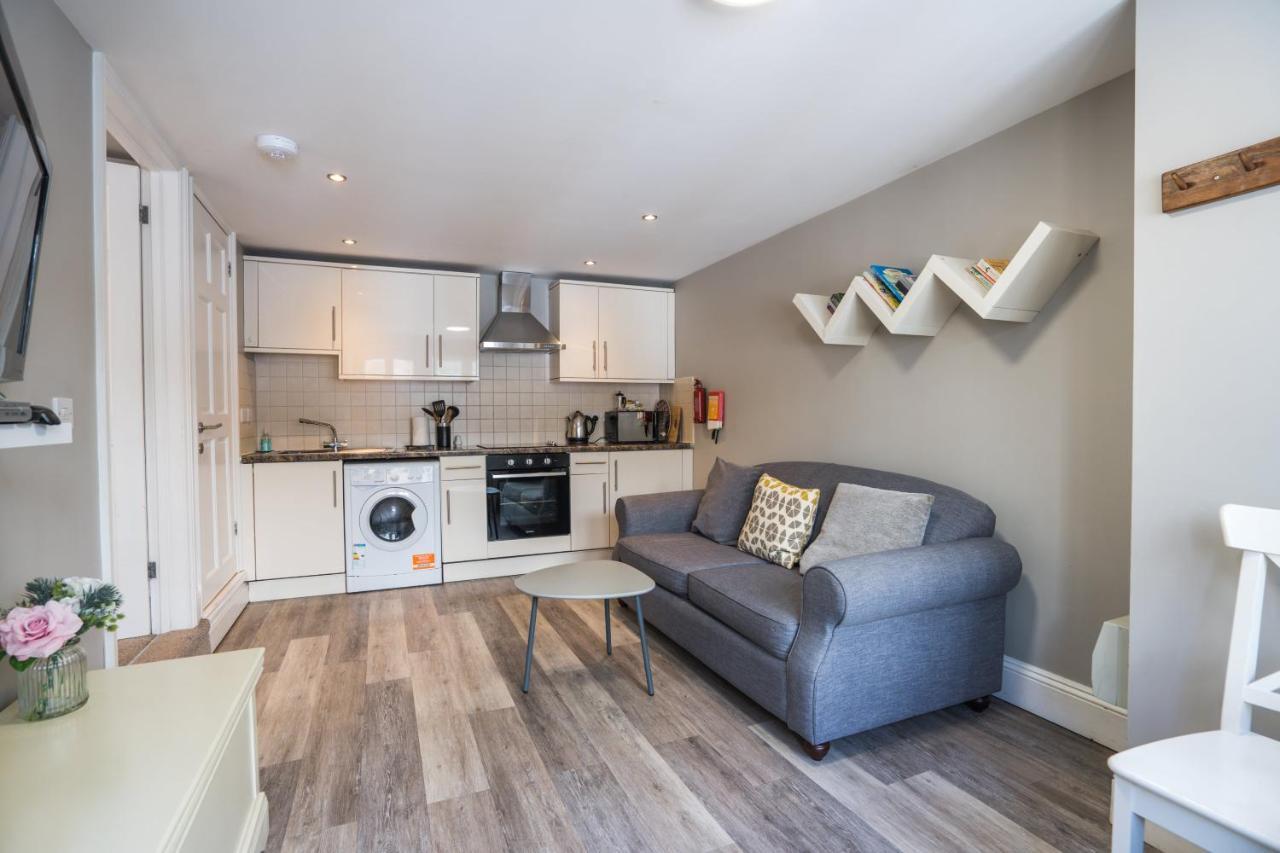 Trinity Mews Apartment ทอร์คิ ภายนอก รูปภาพ
