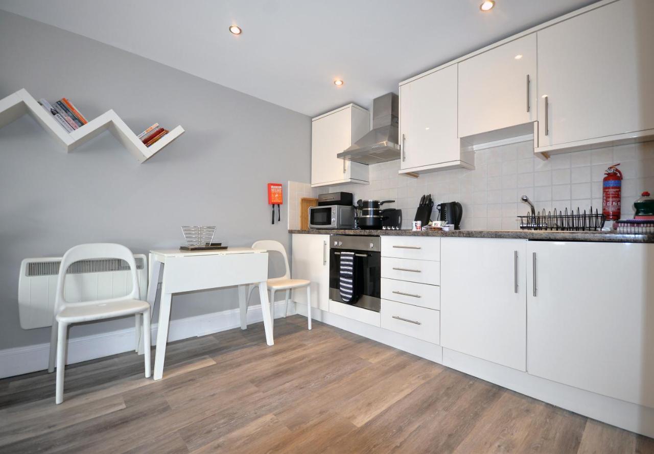 Trinity Mews Apartment ทอร์คิ ภายนอก รูปภาพ